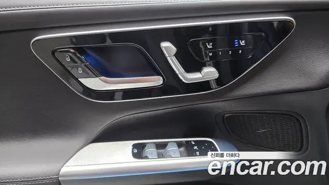 Mercedes-Benz GLC-Class 2024 — Фото 17/20