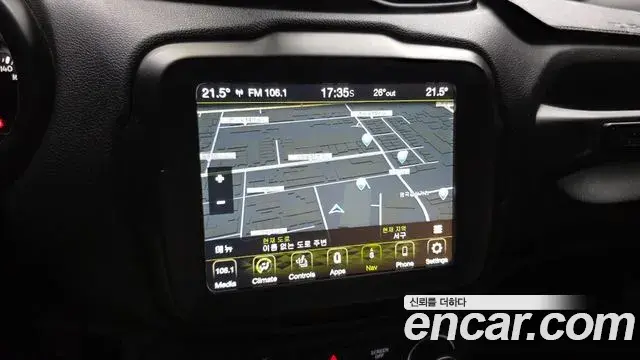 Jeep Renegade 2021 — Фото 14/20