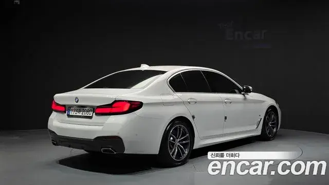 BMW 5 Series 2021 — Фото 1/20