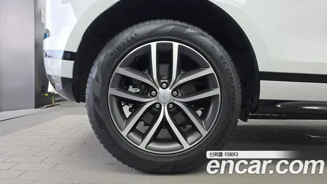 Land Rover Range Rover Evoque 2025 — Photo 18/20