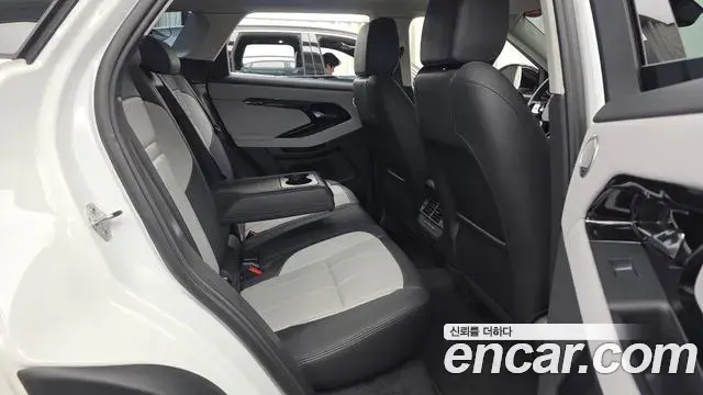 Land Rover Range Rover Evoque 2025 — Photo 19/20