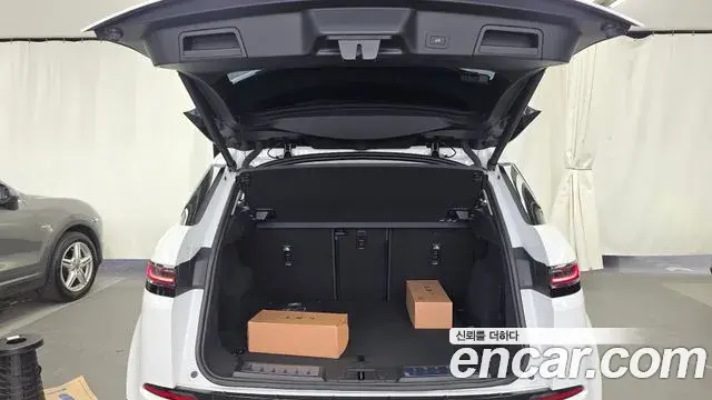 Land Rover Range Rover Evoque 2025 — Photo 7/20
