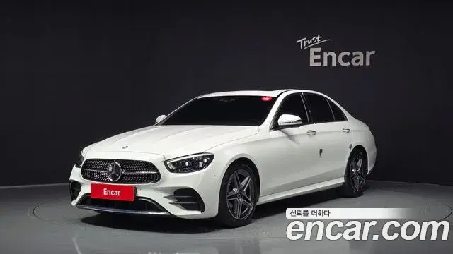 Mercedes-Benz E-Class 2023 — Фото 1/20