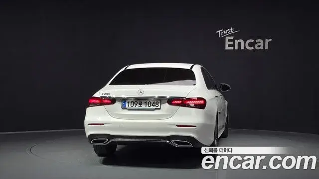 Mercedes-Benz E-Class 2023 — Фото 4/20