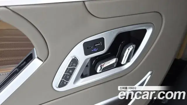 Kia Carnival 2025 — Şəkil 9/33