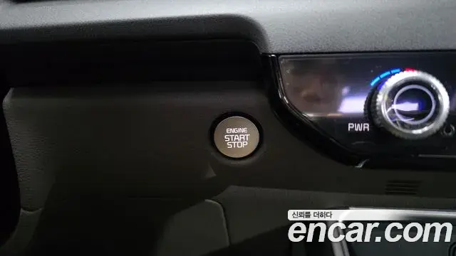 Kia Carnival 2025 — Şəkil 17/33