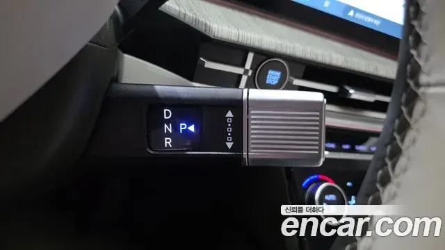 Hyundai Santa Fe 2024 — Фото 9/20