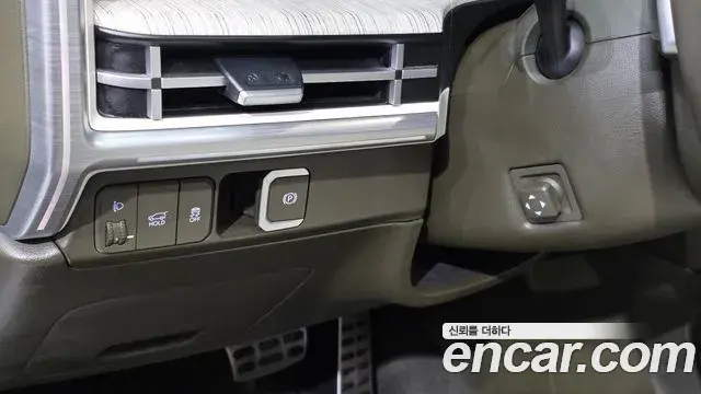 Hyundai Santa Fe 2024 — Фото 15/20