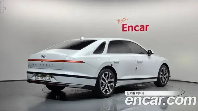Hyundai Grandeur 2023 — Фото 2/20