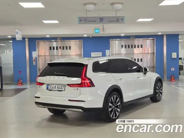 Volvo V60 Cross Country 2026 — ფოტო 11/20