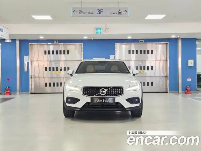 Volvo V60 Cross Country 2026 — ფოტო 7/20