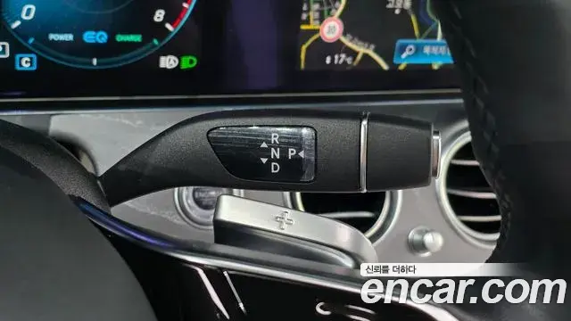 Mercedes-Benz E-Class 2023 — Фото 9/20