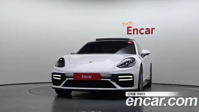 Porsche Panamera 2021 — Фото 3/20