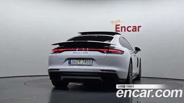 Porsche Panamera 2021 — Фото 4/20