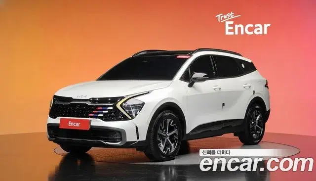 Kia Sportage 2023 — Фото 1/20