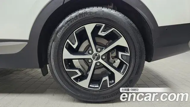 Kia Sportage 2023 — Şəkil 4/31