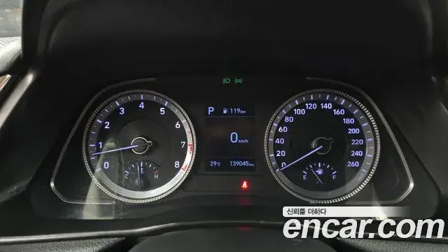 Hyundai Sonata 2021 — Фото 8/20