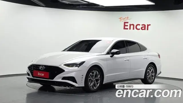 Hyundai Sonata 2022 — Фото 1/20