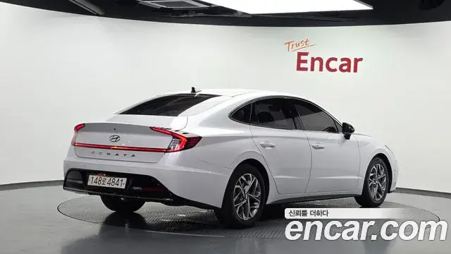 Hyundai Sonata 2022 — Фото 2/20