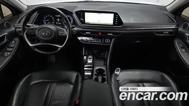 Hyundai Sonata 2022 — Фото 7/20