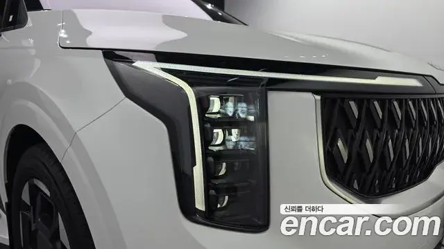 Kia Carnival 2024 — Şəkil 32/36