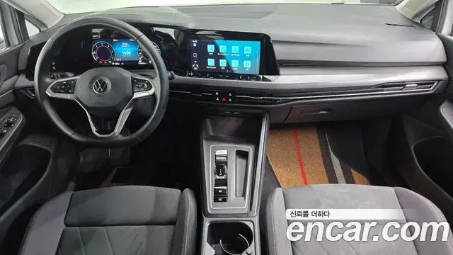 Volkswagen Golf 2022 — Photo 9/20