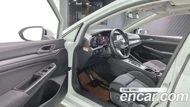 Volkswagen Golf 2022 — Photo 14/20