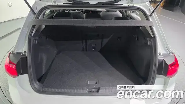 Volkswagen Golf 2022 — Photo 12/20