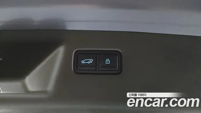 Hyundai Santa Fe 2024 — Фото 16/20