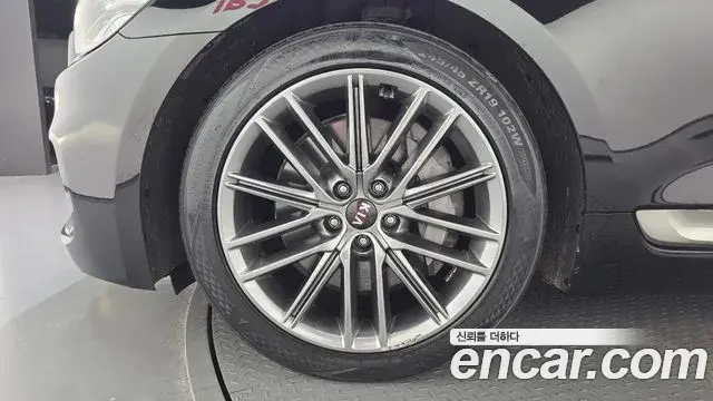 Kia The K9 2019 — Photo 3/35