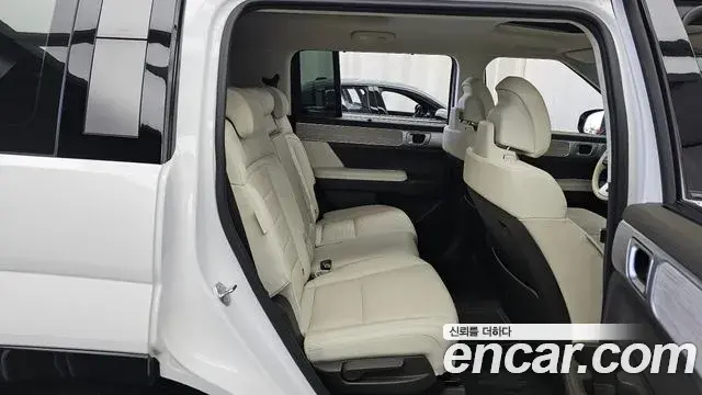 Hyundai Santa Fe 2023 — Photo 12/20