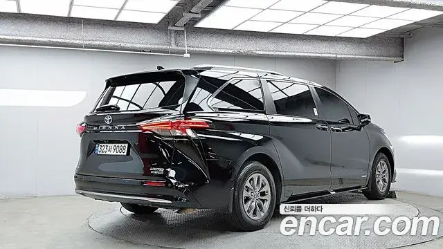 Toyota Sienna 2021 — Şəkil 1/20