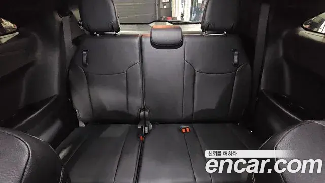 Toyota Sienna 2025 — ფოტო 37/39