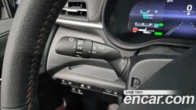 Toyota Sienna 2025 — ფოტო 16/39