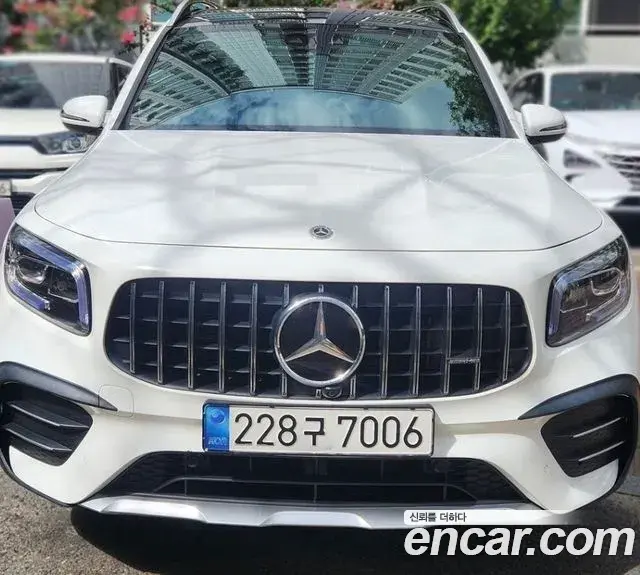Mercedes-Benz GLB-Class 2022 — Фото 1/8