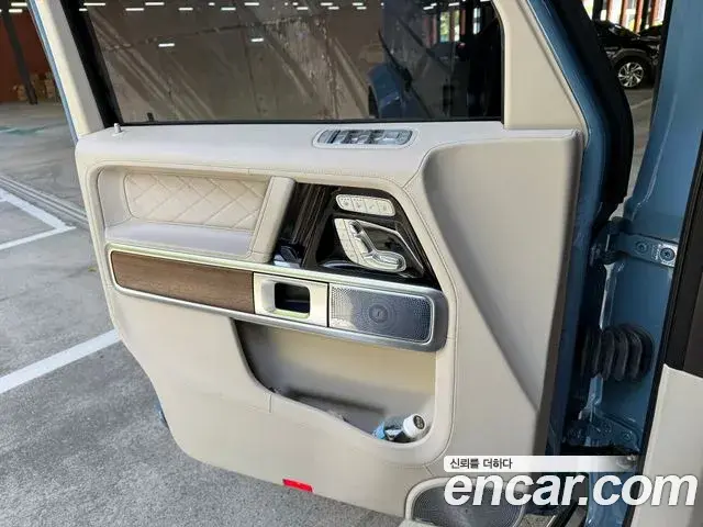 Mercedes-Benz G-Class 2023 — Фото 7/10