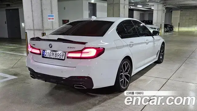 BMW 5 Series 2023 — Фото 1/20