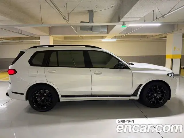 BMW X7 2021 — Фото 3/19