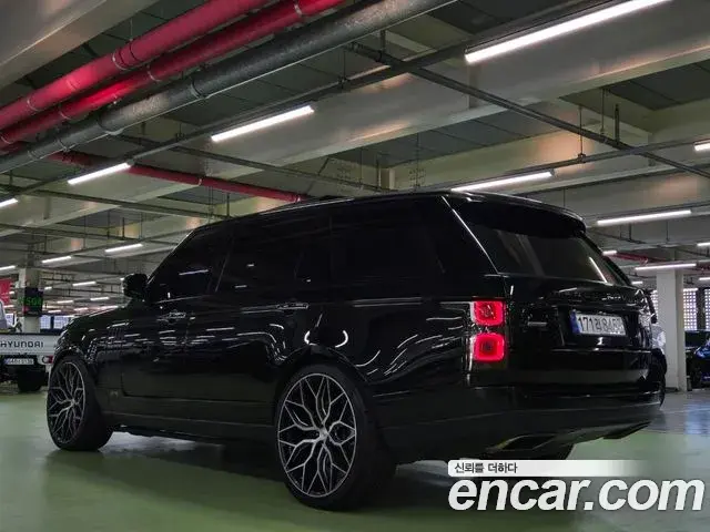 Land Rover Range Rover 2019 — Фото 2/20