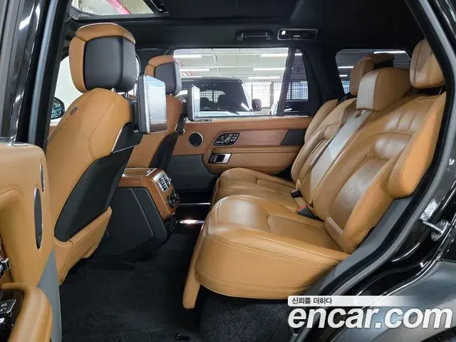 Land Rover Range Rover 2019 — Фото 18/20