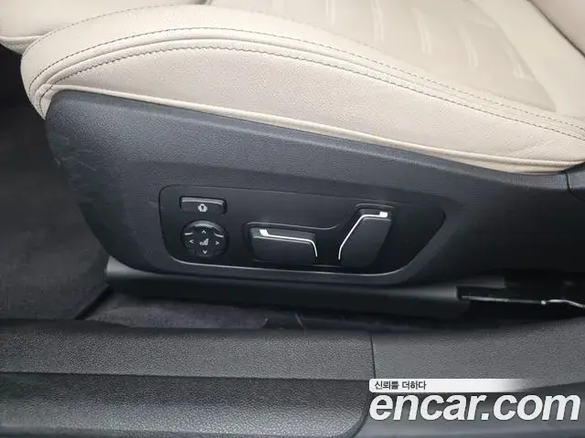 BMW 3 Series 2025 — Фото 12/18