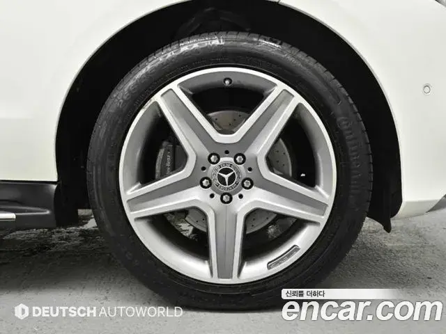 Mercedes-Benz GLE-Class 2018 — Şəkil 2/20