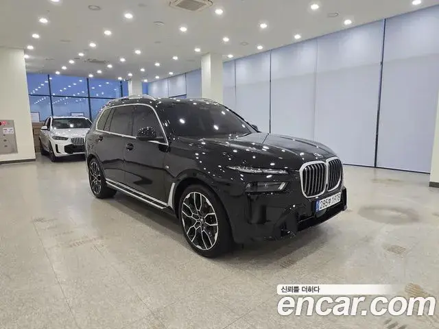 BMW X7 2025 — Photo 10/20