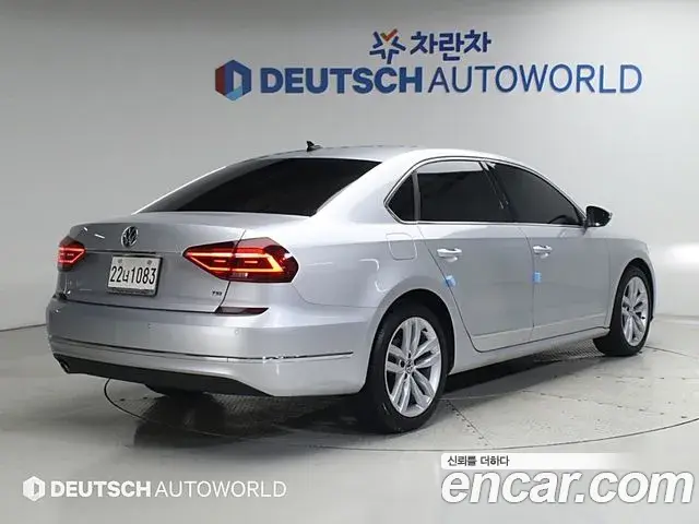 Volkswagen Passat 2018 — Şəkil 18/20
