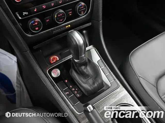 Volkswagen Passat 2018 — Şəkil 10/20