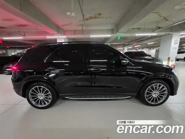 Mercedes-Benz GLE-Class 2026 — Фото 3/10