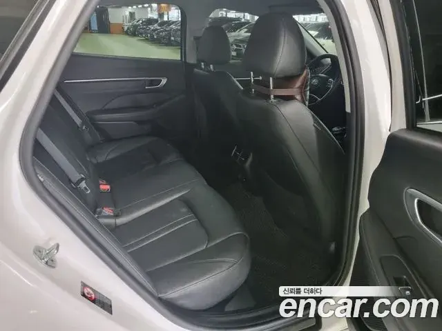 Hyundai Sonata 2022 — Фото 12/20