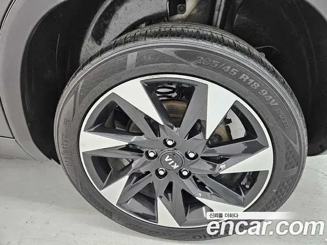 Kia Seltos 2021 — Фото 15/19