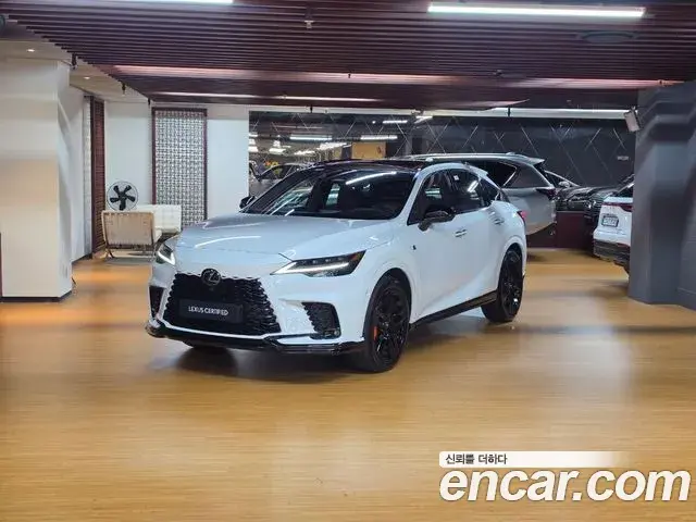 Lexus RX500h 2025 — Photo 6/18