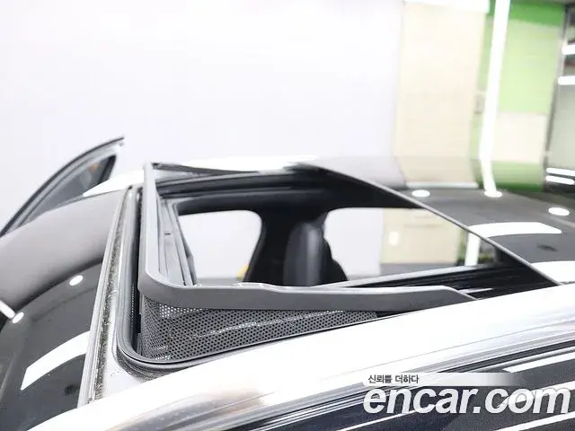 Mercedes-Benz GLC-Class 2023 — Фото 10/20